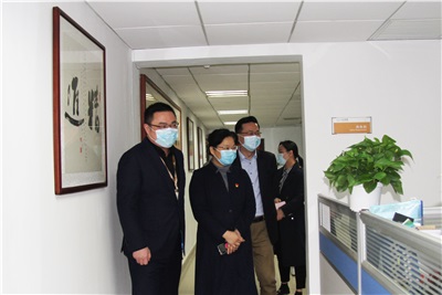 長沙市天心區(qū)人大常委會主任于獻(xiàn)一行調(diào)研中合慧景復(fù)工復(fù)產(chǎn)情況